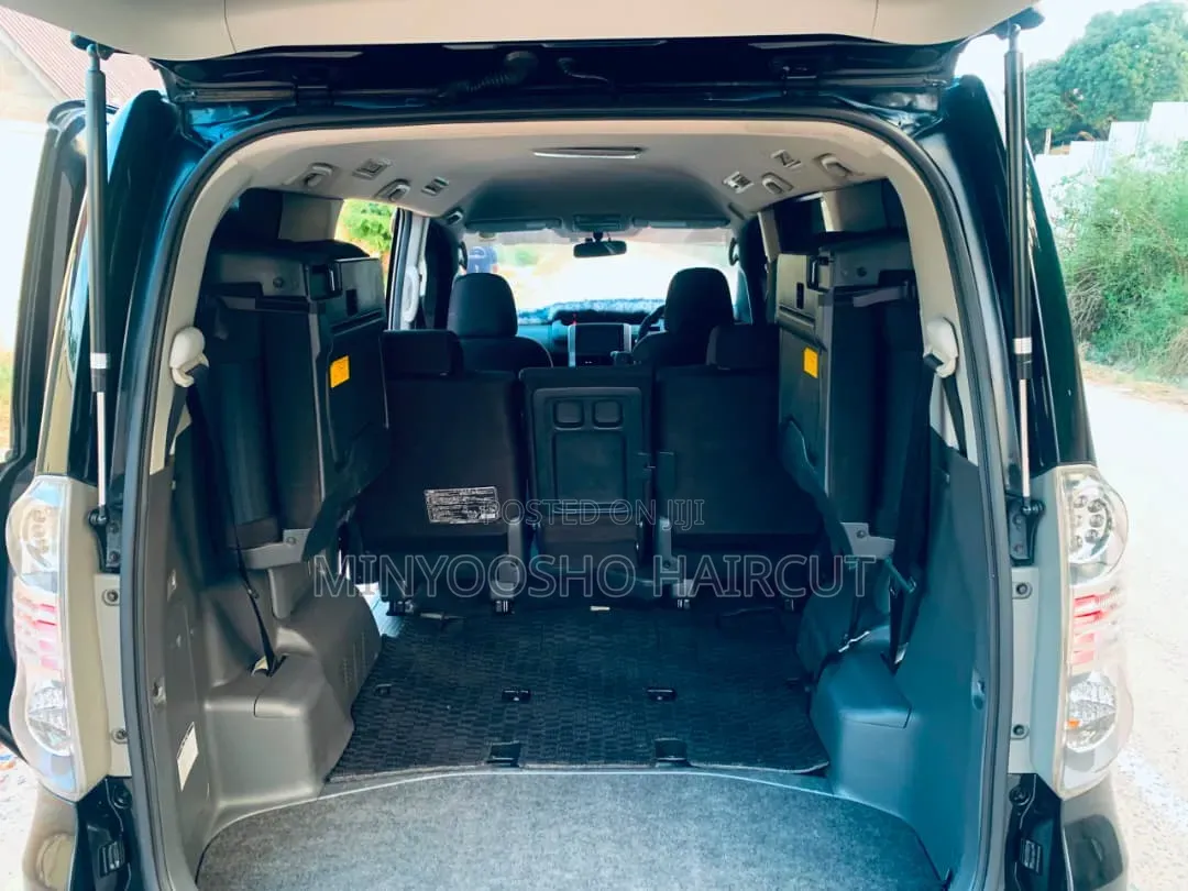 New Toyota Voxy 2009 Black