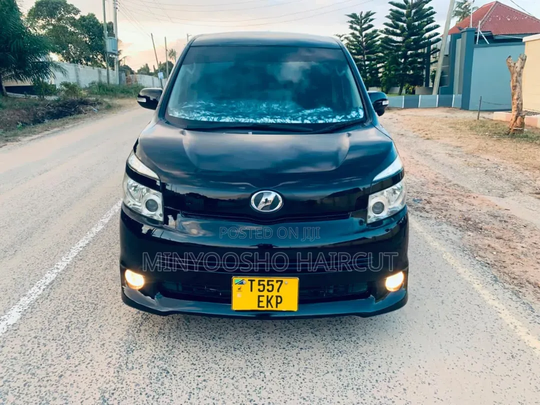 New Toyota Voxy 2009 Black