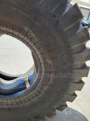 Wheel Loader Tire 23.5-25