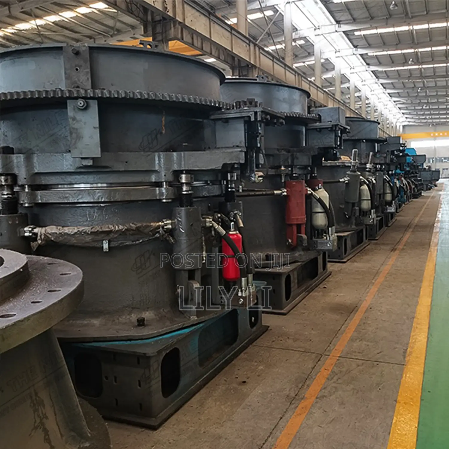 Industrial Multi Cylinder Cone Crusher Layer Crushing Superior Shape