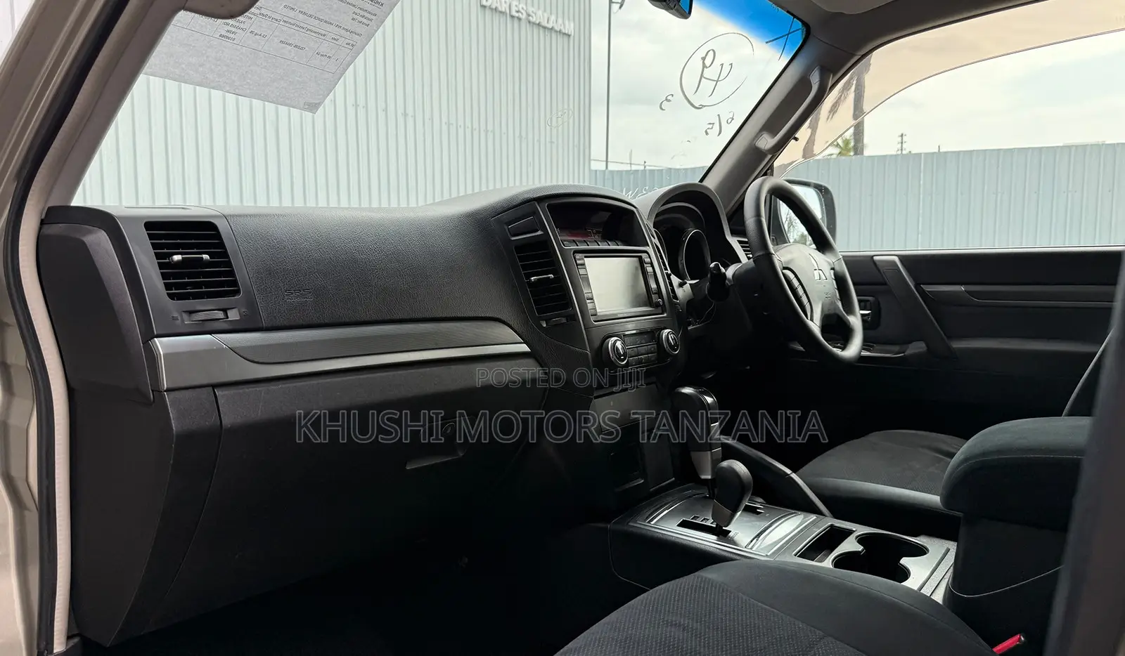 Mitsubishi Pajero 2008 Gold