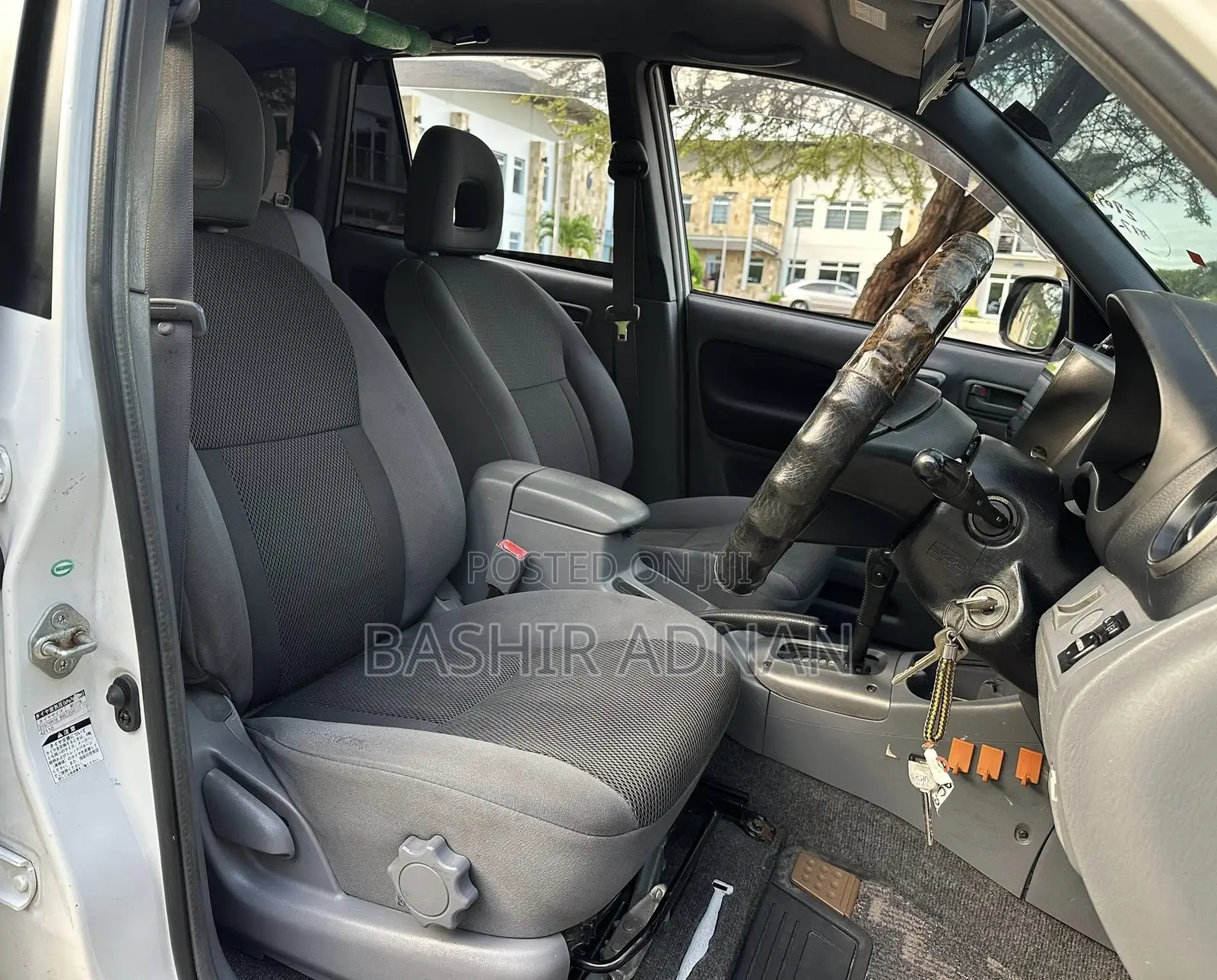 Toyota RAV4 Automatic 2000 White