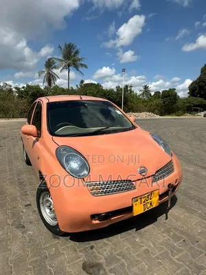Nissan March 2006 Orange