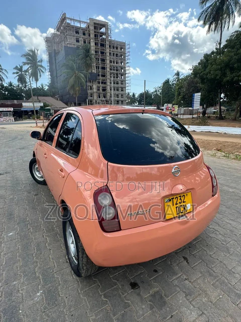 Nissan March 2006 Orange