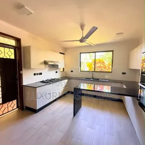 4bdrm Villa in Oyster Bay for rent