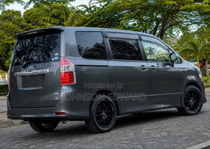 Toyota Noah 2008 Gray