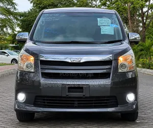 Toyota Noah 2008 Gray