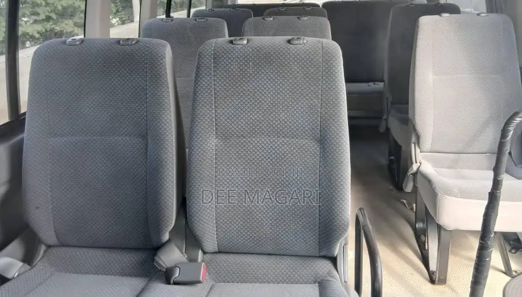 Toyota Quantum 2009 White