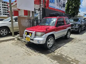 Mitsubishi Pajero 2005 Red