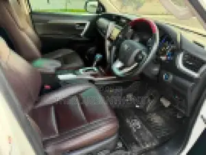 Toyota Fortuner 2018 Pearl
