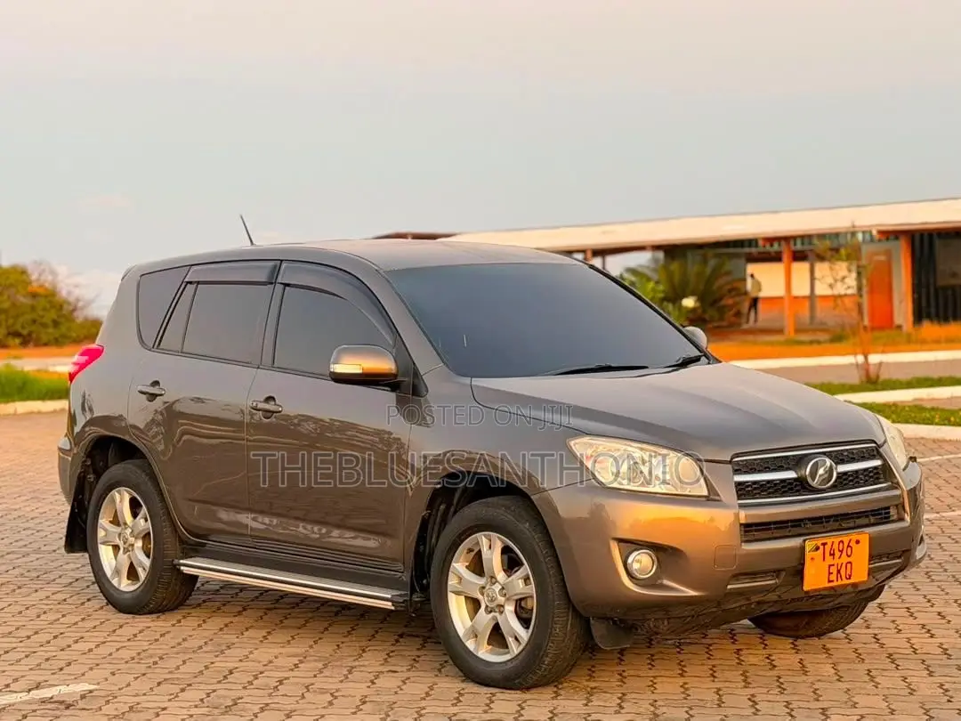 Toyota RAV4 2011 Beige
