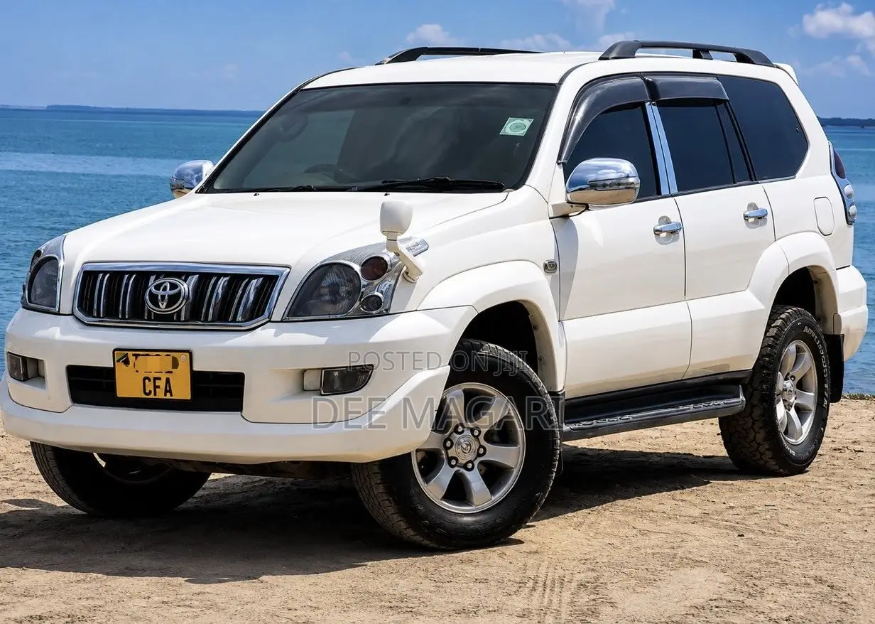 Toyota Land Cruiser Prado 2005 White