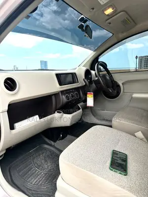 Toyota Passo 2011