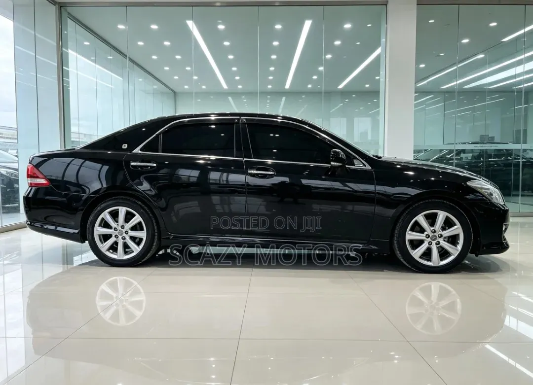 Toyota Crown 2009 Black
