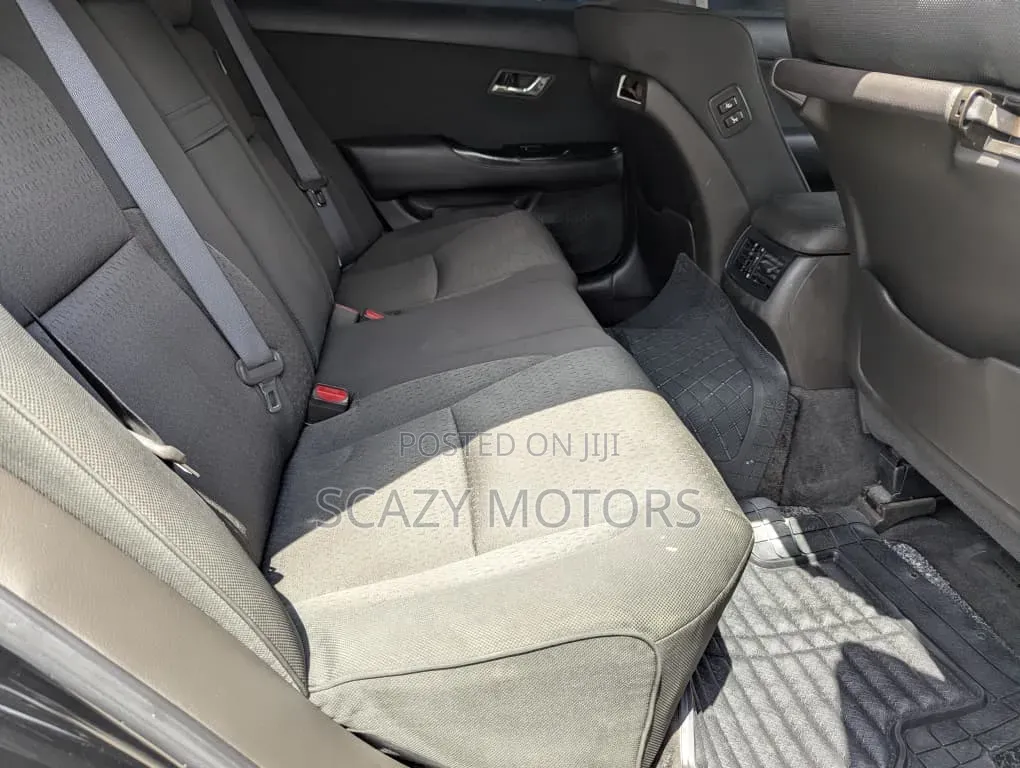 Toyota Crown 2009 Black