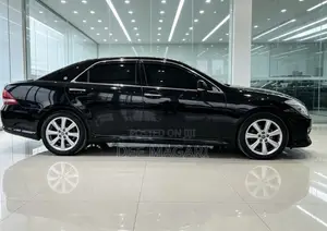 Toyota Crown 2009 Black