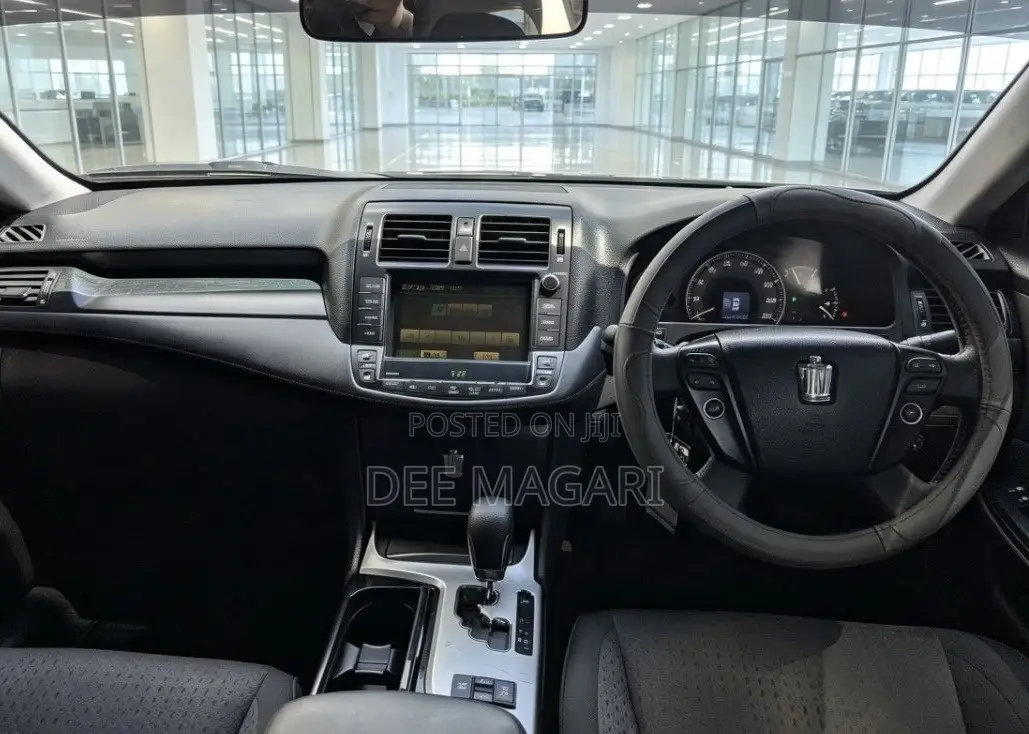 Toyota Crown 2009 Black