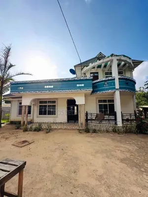 6bdrm House in Kinyerezi for sale