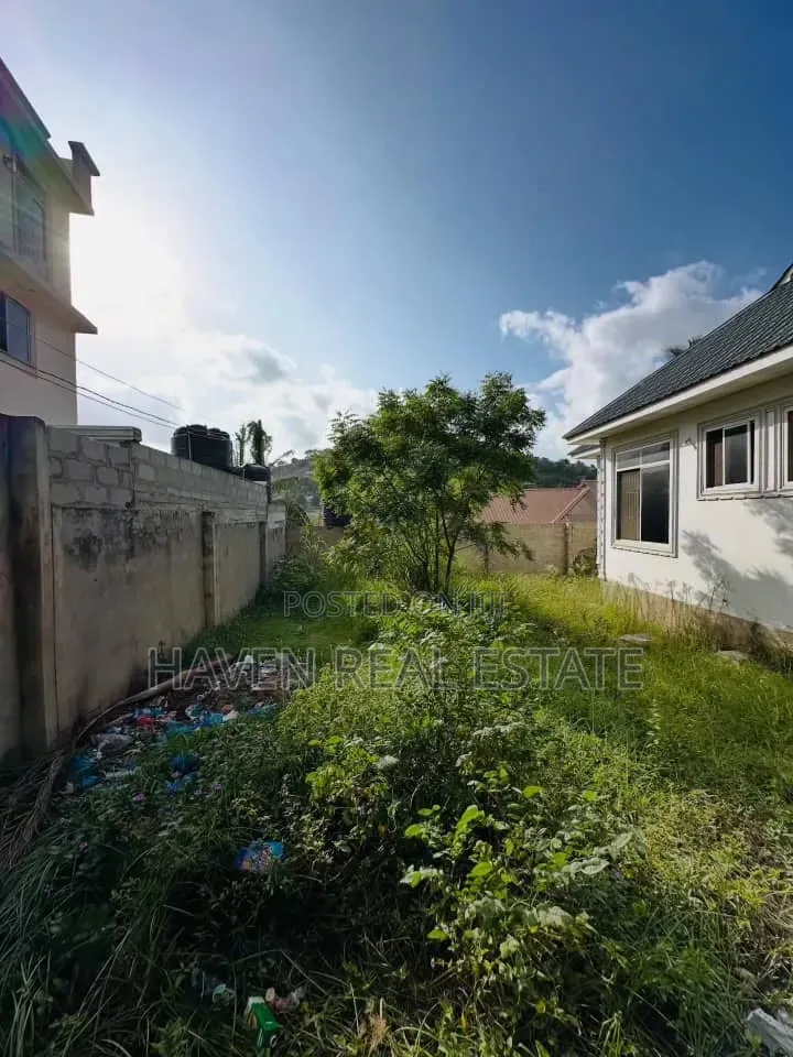 6bdrm House in Kinyerezi for sale