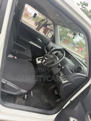 Toyota Corolla Rumion 2008 White