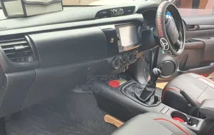 Toyota Hilux 2020 Gray
