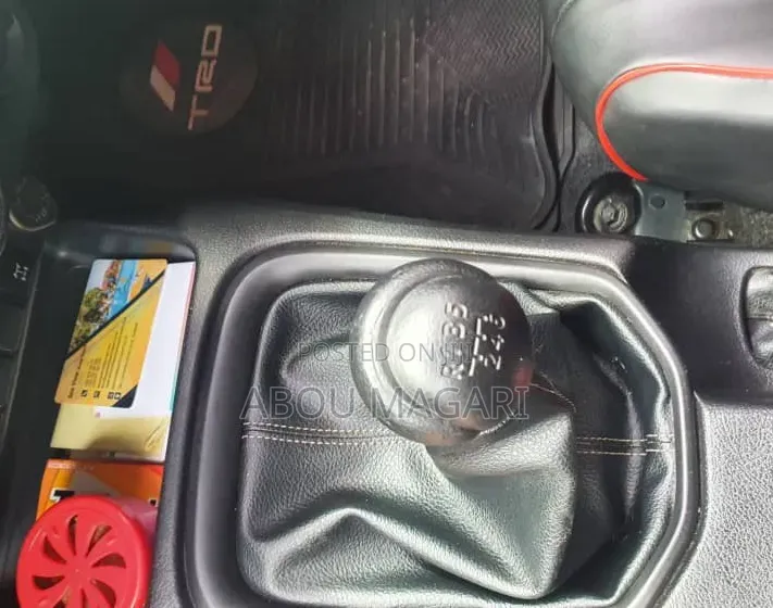 Toyota Hilux 2020 Gray