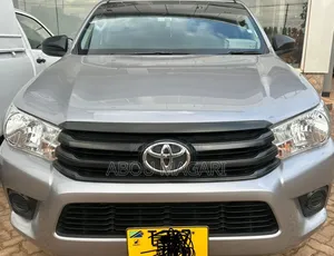 Toyota Hilux 2020 Gray