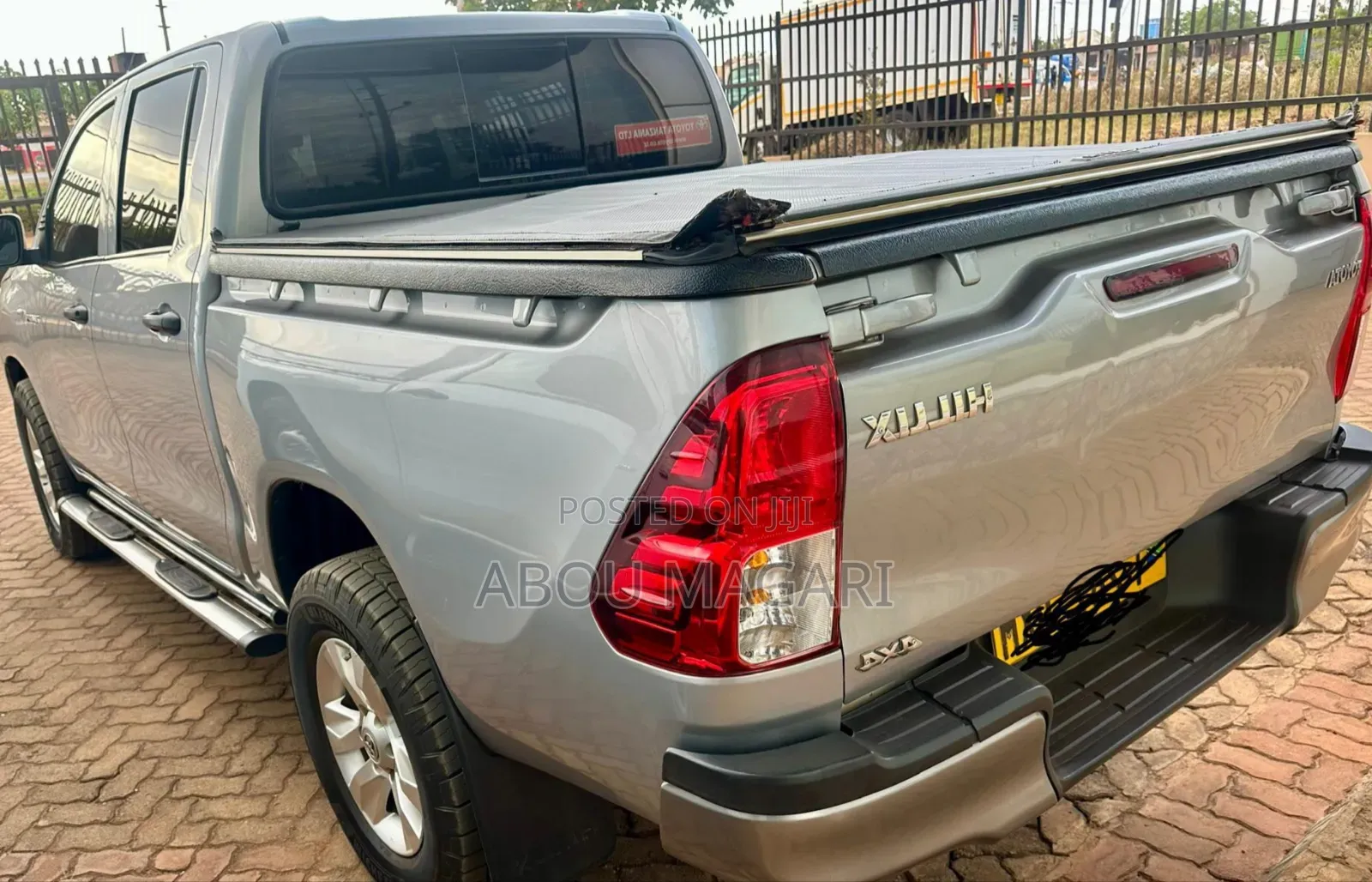 Toyota Hilux 2020 Gray