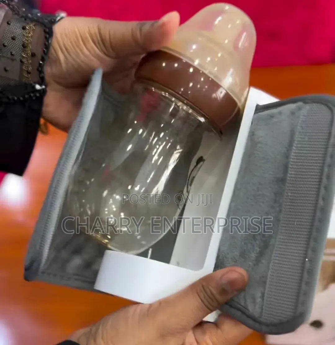 Portable Rechargeable Baby Milk Bottle Warmer withDigital Temp Display