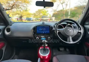 Nissan Juke 2011 Maroon