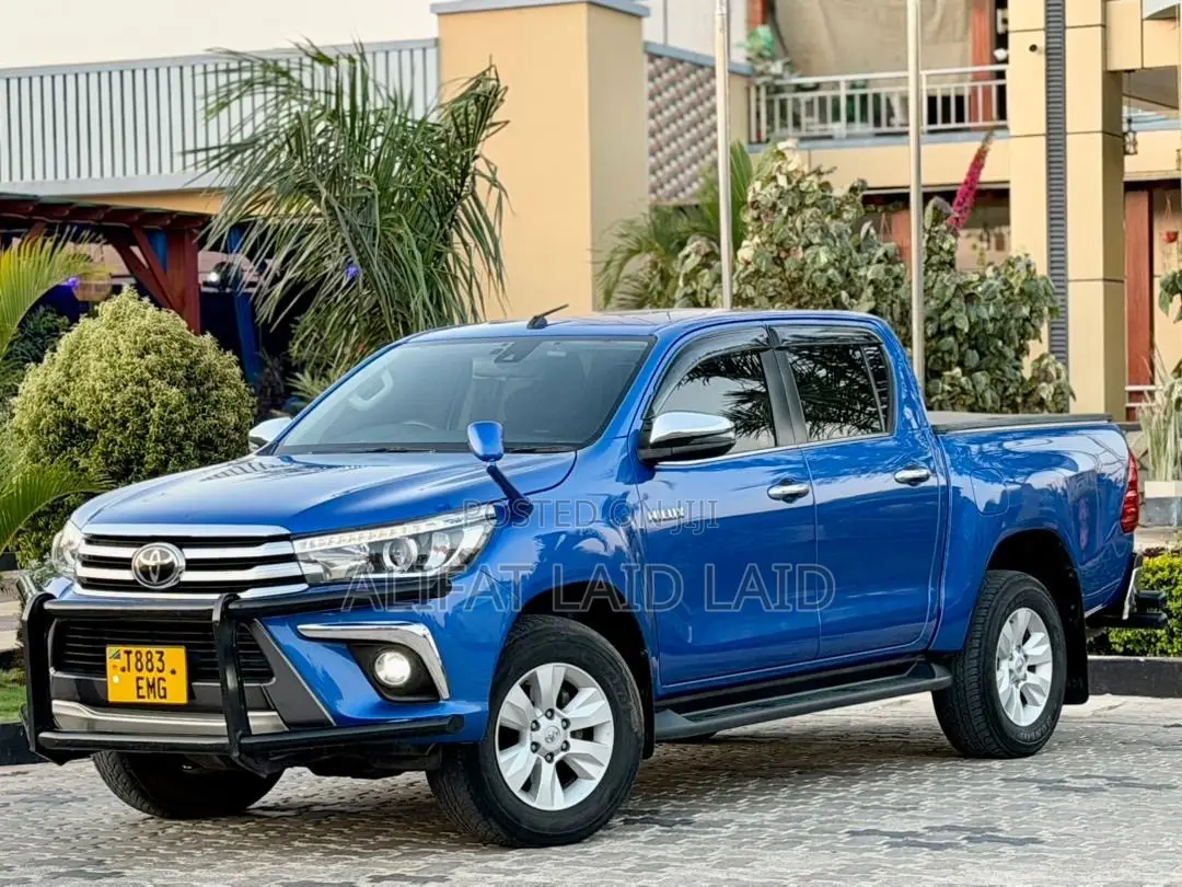 Toyota Hilux Revo Double Cab Deisel 2.4 AWD 2021 Blue