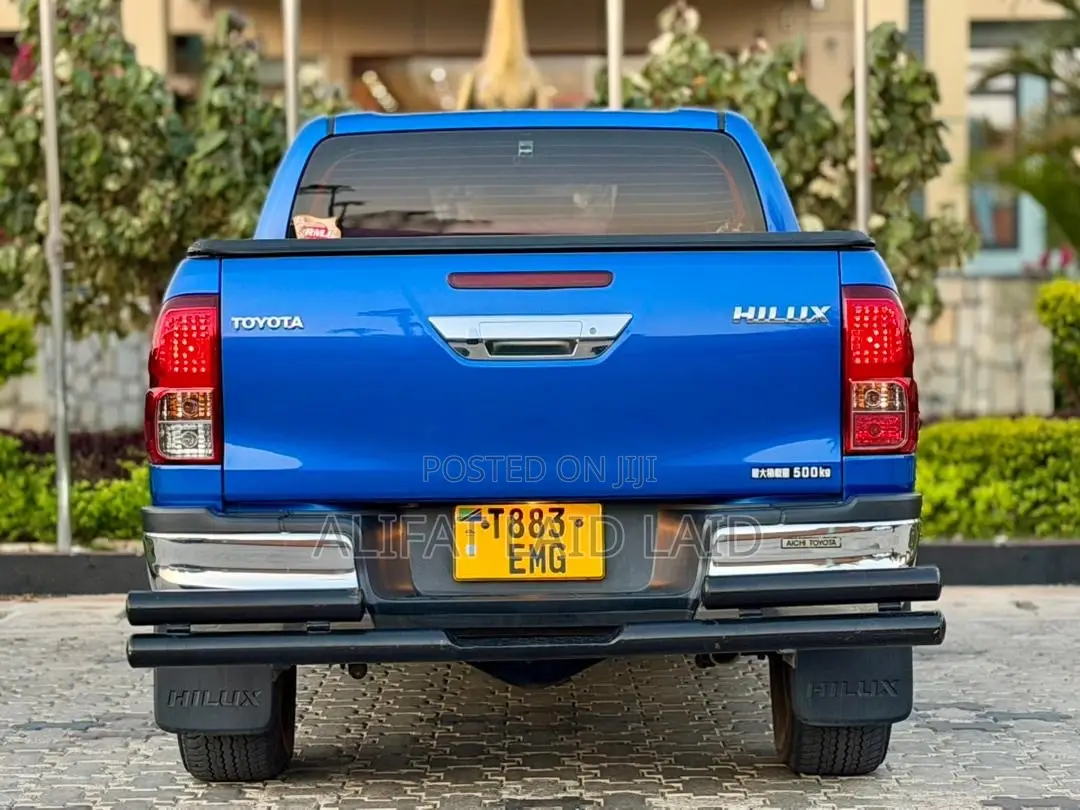 Toyota Hilux Revo Double Cab Deisel 2.4 AWD 2021 Blue