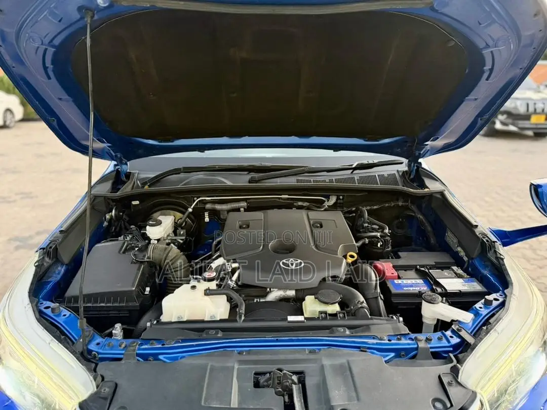 Toyota Hilux Revo Double Cab Deisel 2.4 AWD 2021 Blue