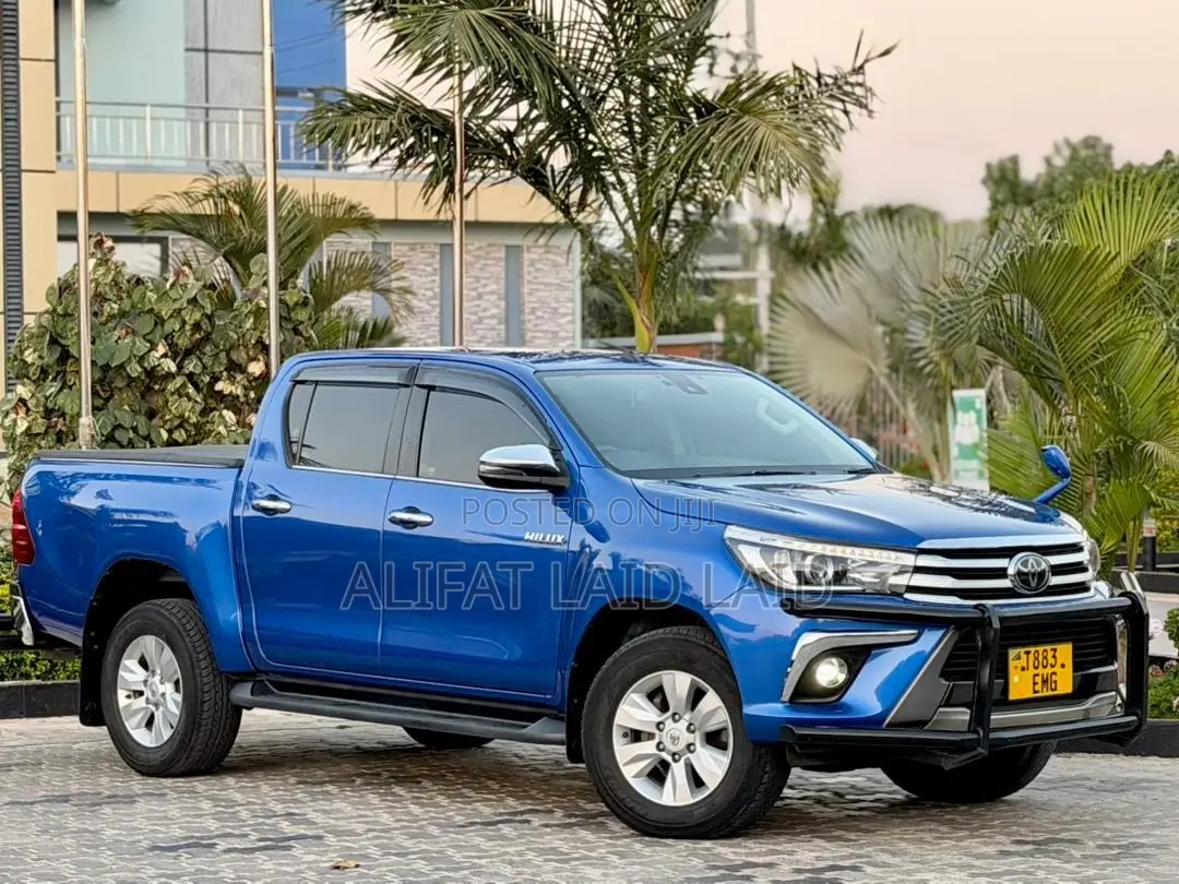 Toyota Hilux Revo Double Cab Deisel 2.4 AWD 2021 Blue