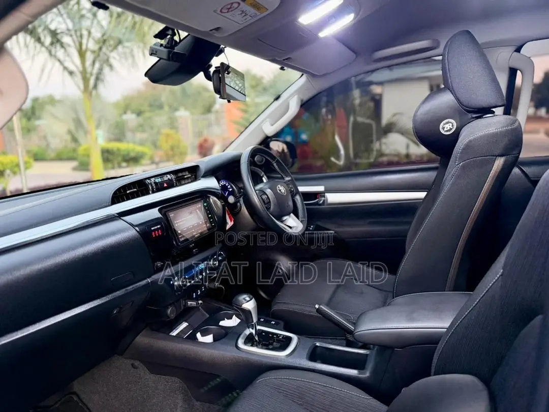Toyota Hilux Revo Double Cab Deisel 2.4 AWD 2021 Blue