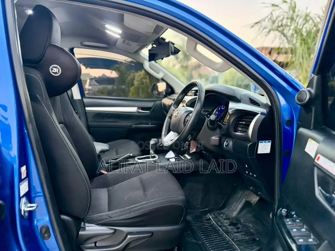 Toyota Hilux Revo Double Cab Deisel 2.4 AWD 2021 Blue