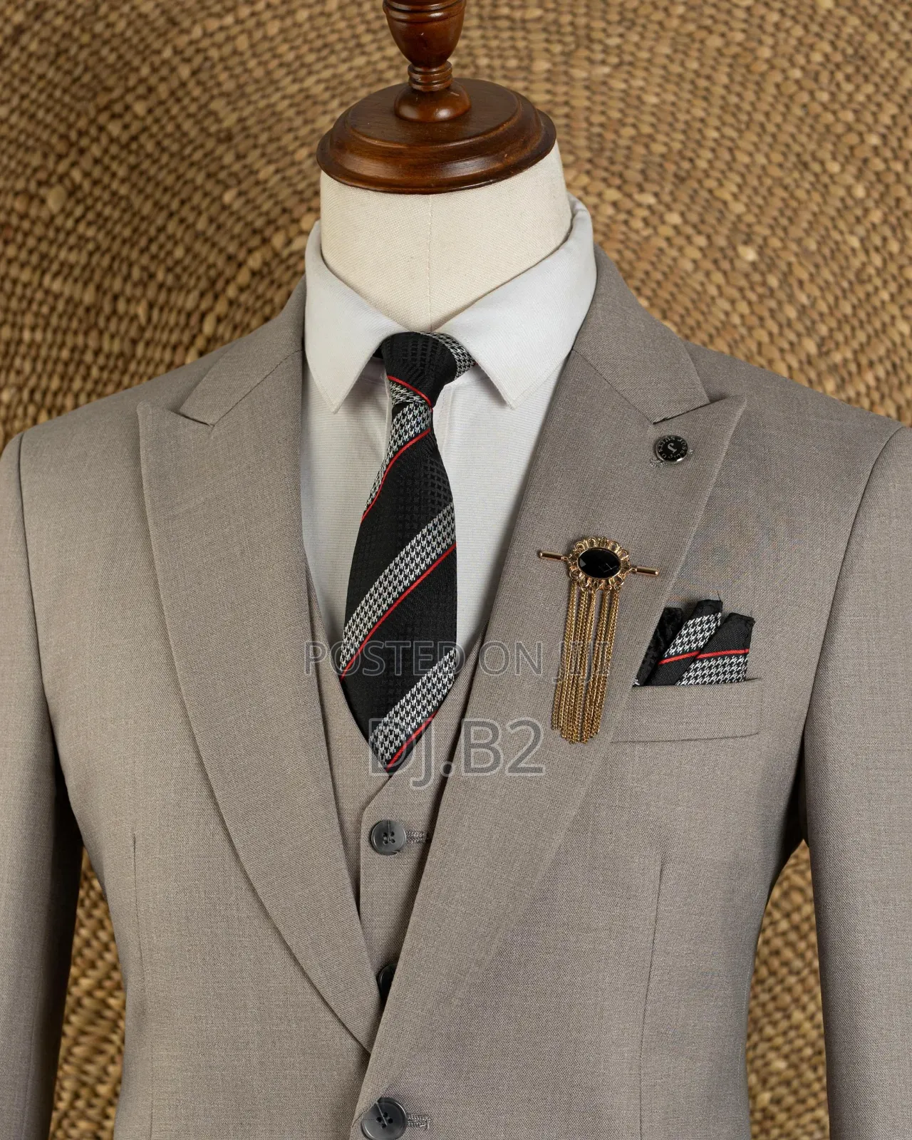 Man Suit's