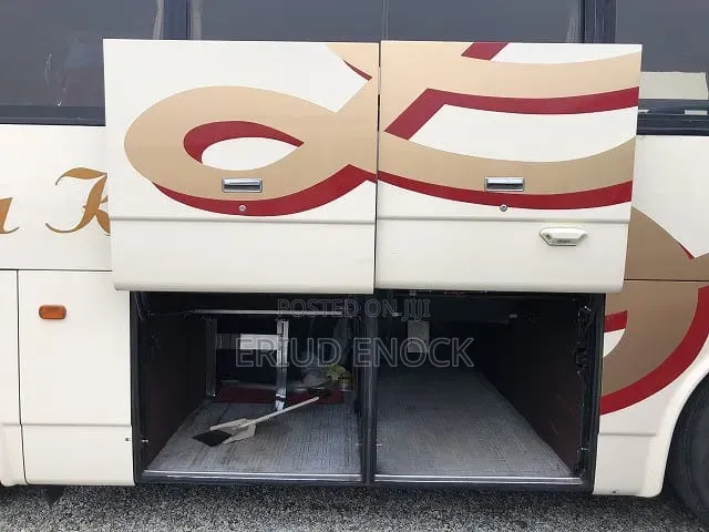 Mitsubishi Fuso Aero Bus 2003 Silver