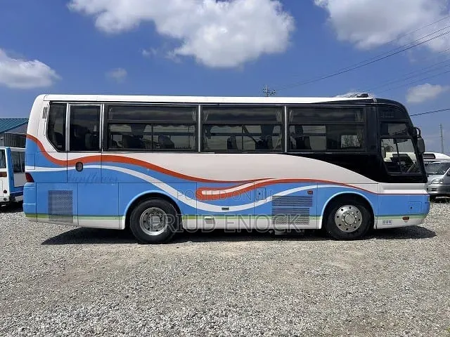 Mitsubishi Fuso Aero Bus 2003 Blue