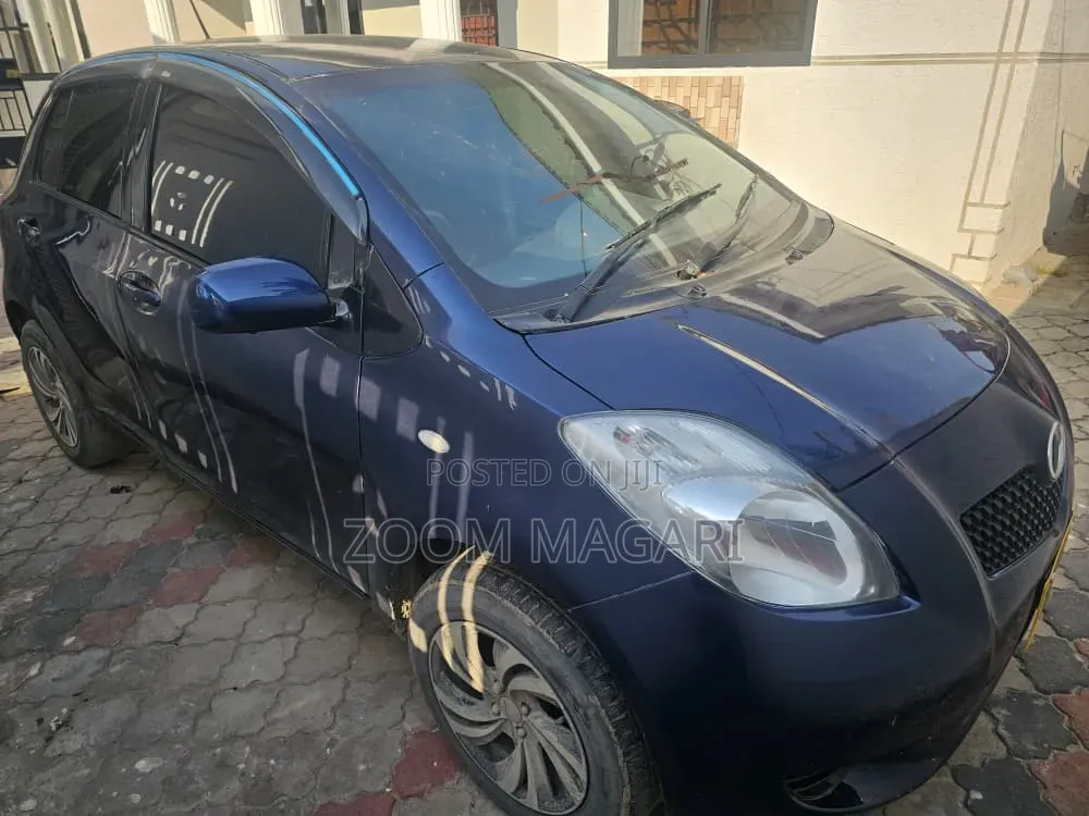 Toyota Vitz 2006 Blue
