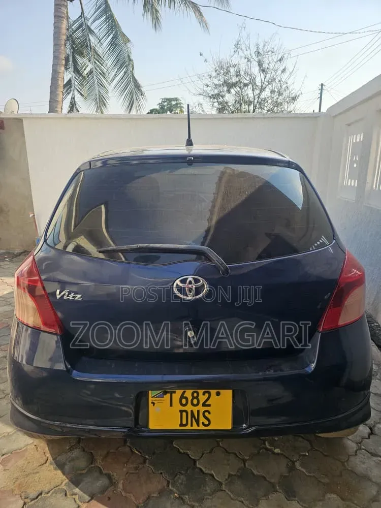Toyota Vitz 2006 Blue