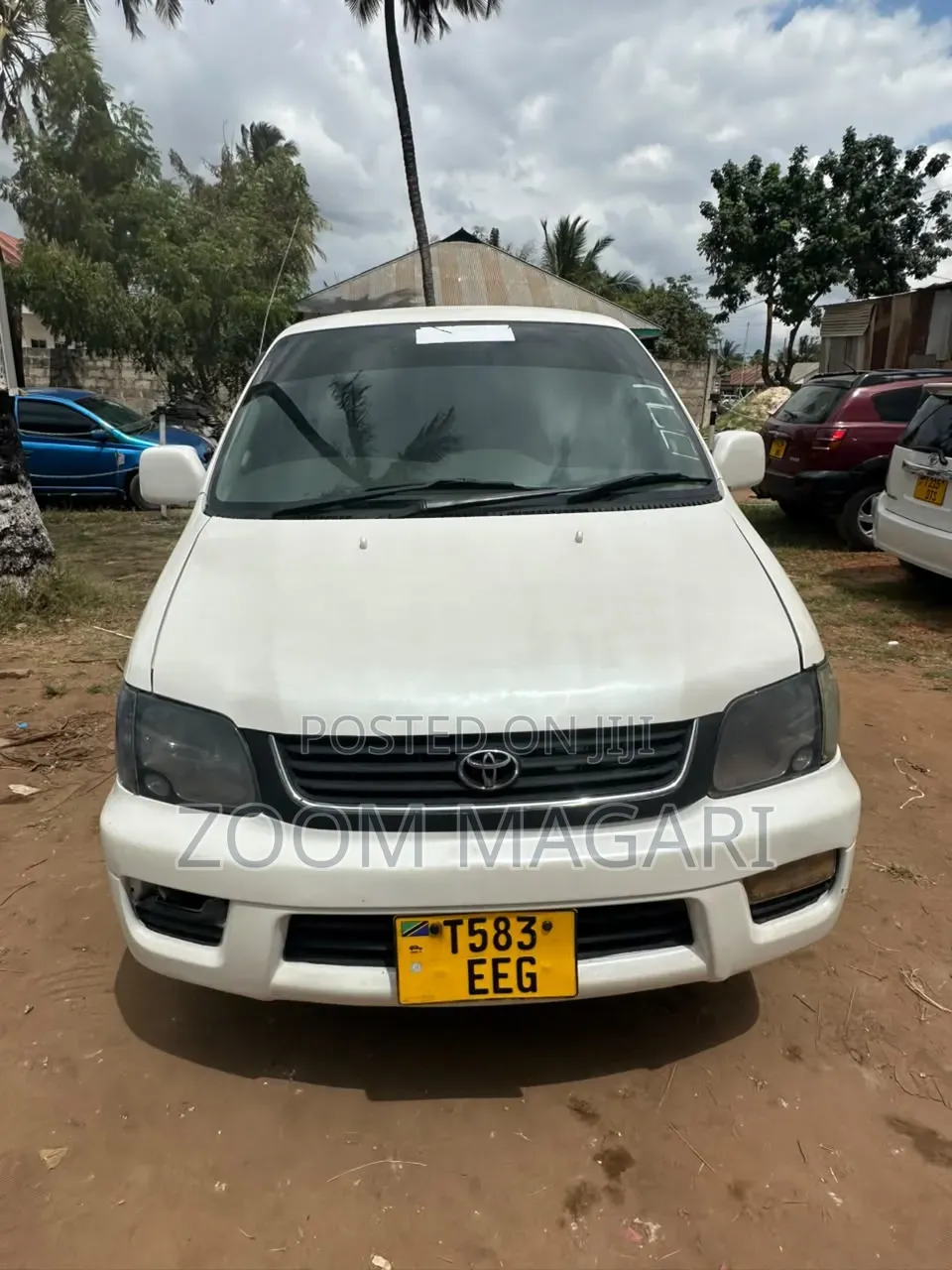 Toyota Noah 2001 White