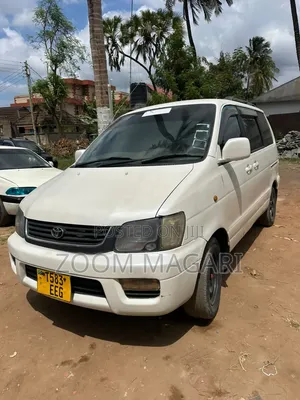 Toyota Noah 2001 White
