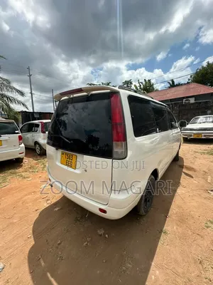 Toyota Noah 2001 White