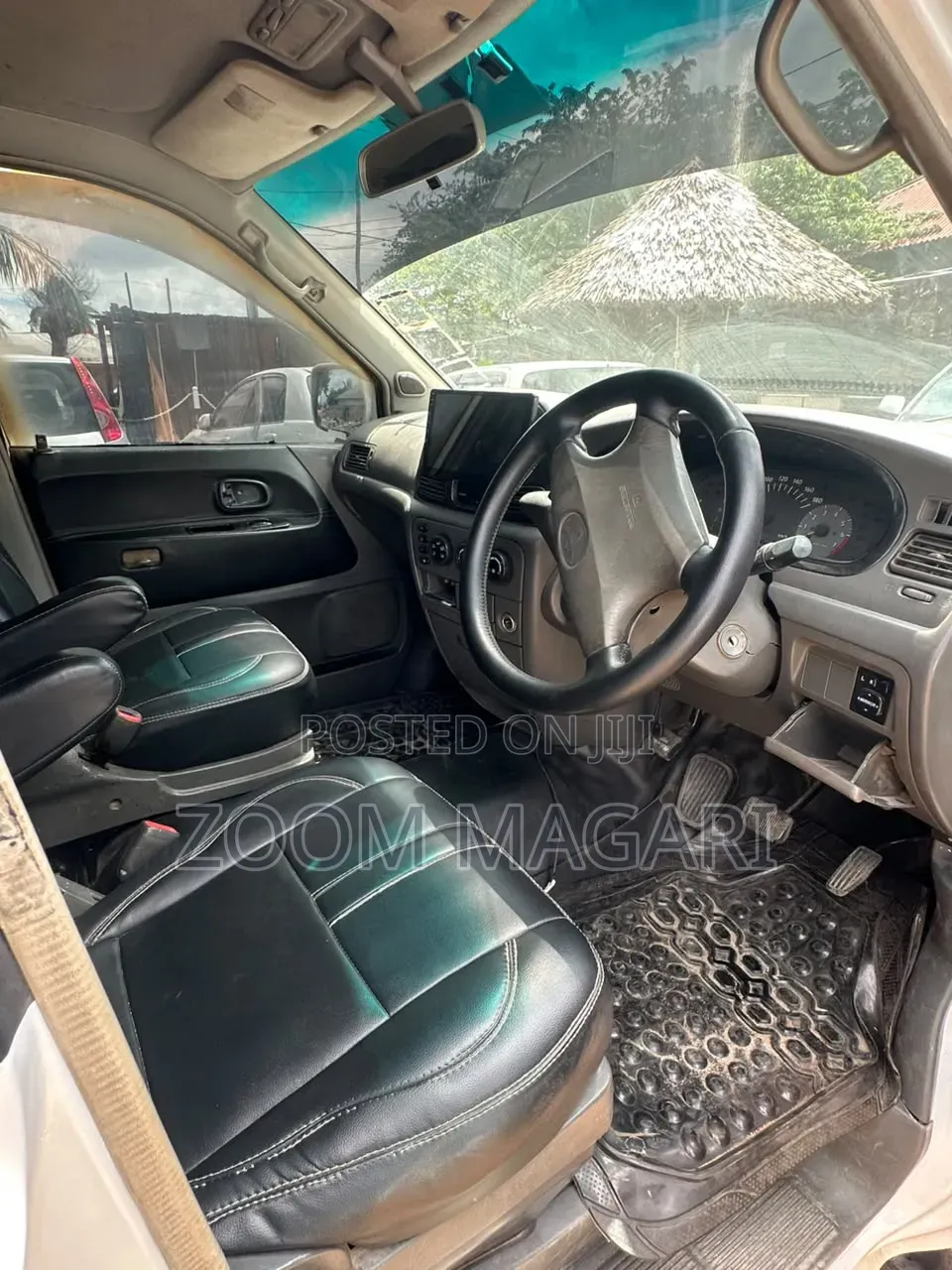 Toyota Noah 2001 White