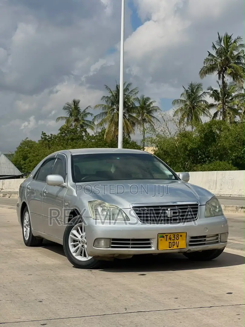 Toyota Crown 2007 Silver