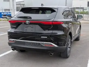 Toyota Harrier 2022 Black
