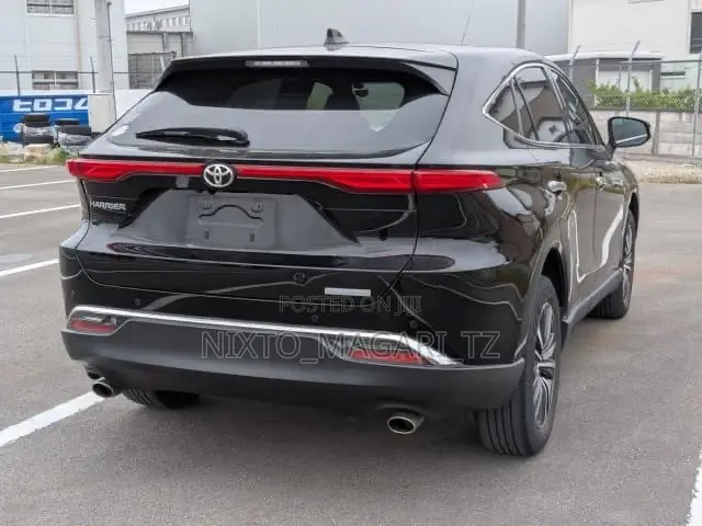 Toyota Harrier 2022 Black