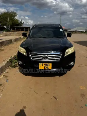 Toyota Vanguard 2012 Black