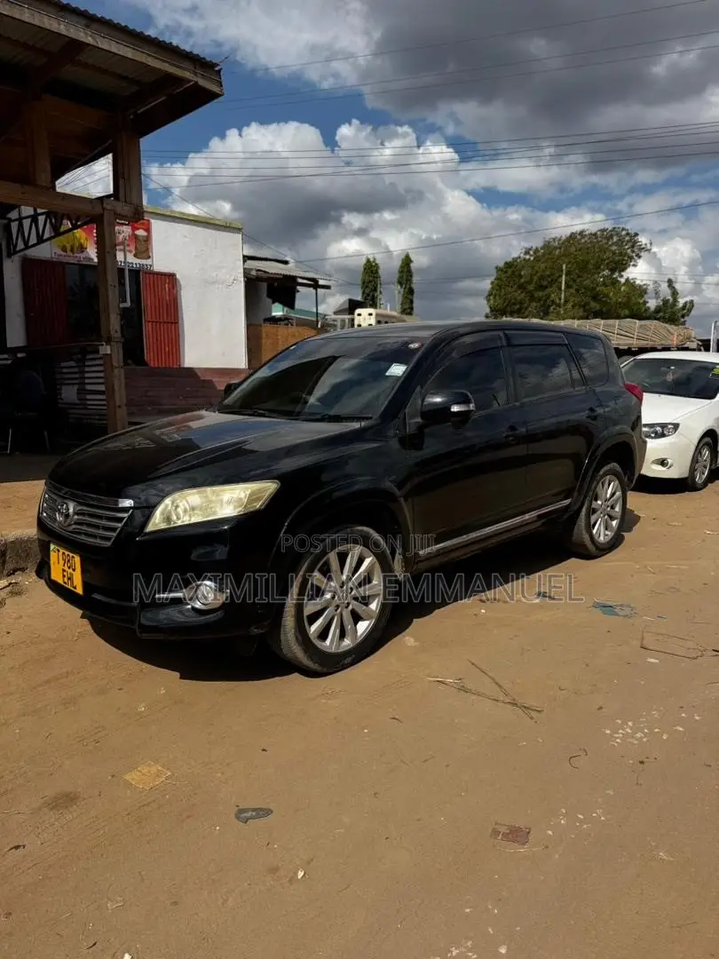 Toyota Vanguard 2012 Black